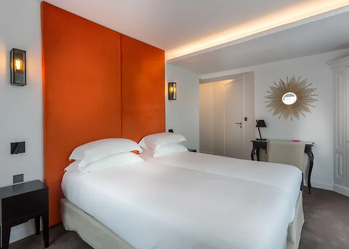 オテル ラ コムテーズ 4*