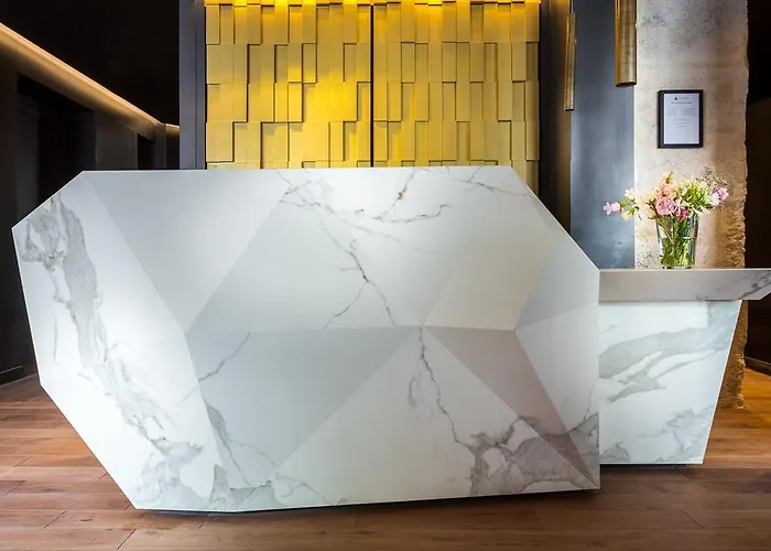 オテル ラ コムテーズ