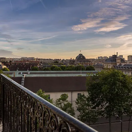 Hotel La Comtesse Paris