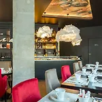 La Comtesse 4*