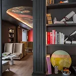 La Comtesse Hotell Paris