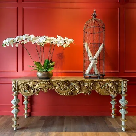 لا كومتيس 4* باريس