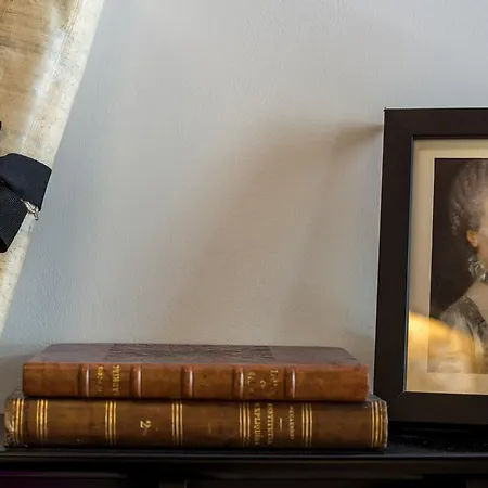 فندق لا كومتيس باريس